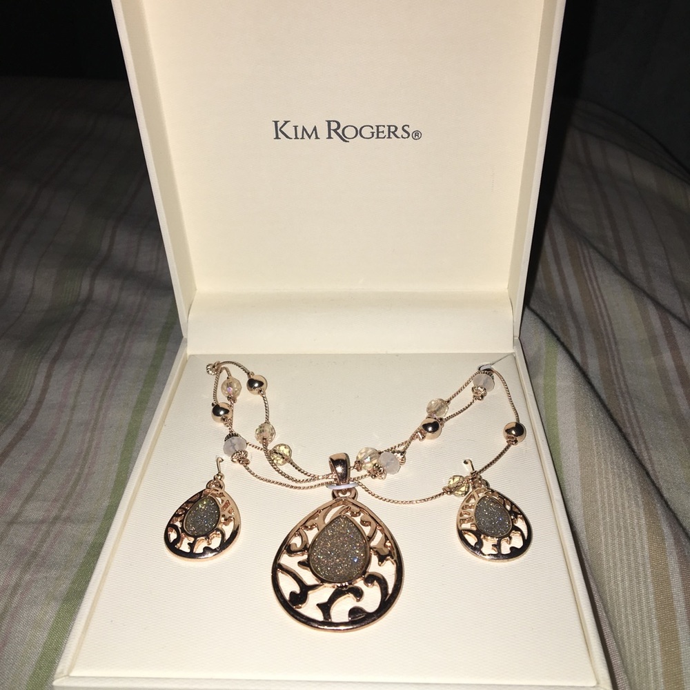 Brand New Kim Rogers Jewelry Set